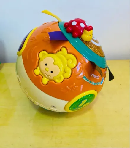 Brinquedo bola interativa sensorial