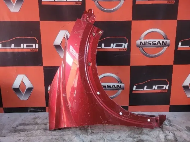 Paralama Direito Nissan Kicks 2016 a 2021 Vermelho