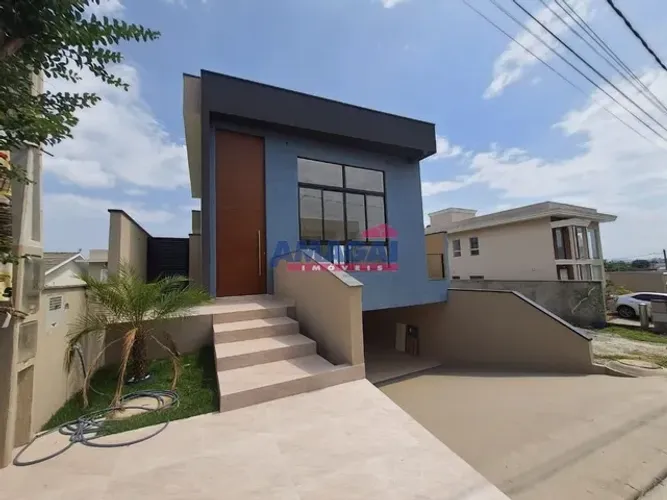 Casa para venda com 3 quartos em Condomínio fechado em Jacareí/SP