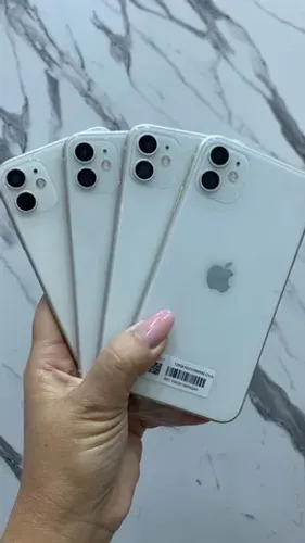 iPhone 11 64Gb semi novo, com garantia de 3 meses pela loja