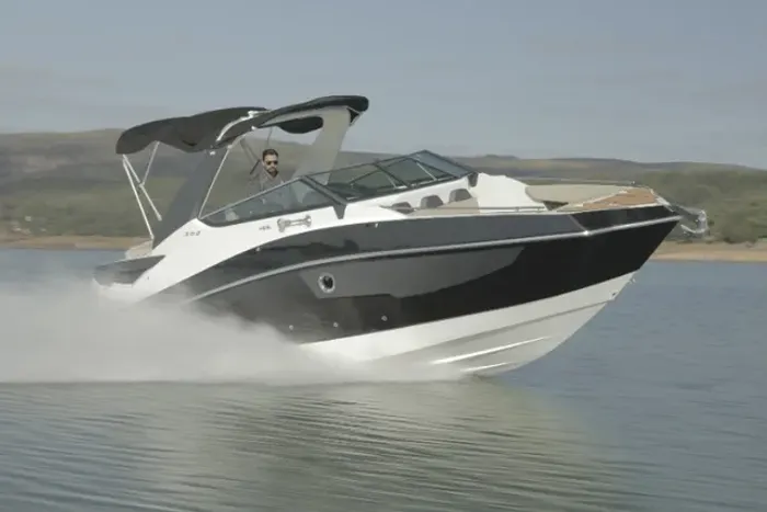 Lancha Ventura 300 Crossover (30 pés) - Ñ e NX/Fs/Focker/Armati