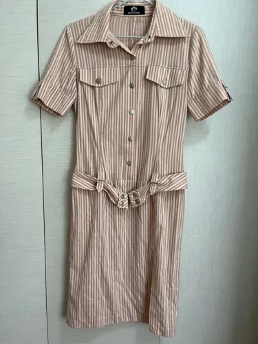 Vestido listrado rosa e branco tamanho P