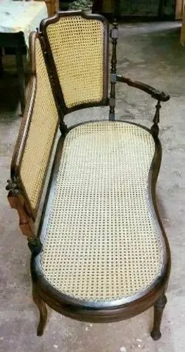 Empalhador de cadeiras e móveis