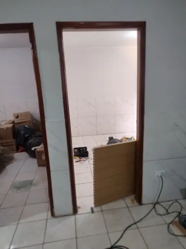 * Porta portal alisar assentamento de porta e restauração Goiâni