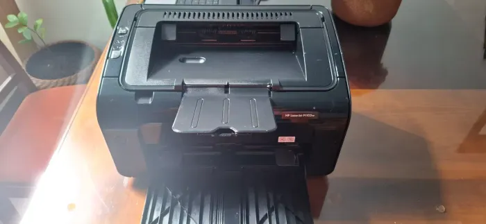 Impressora HP LaserJet P1102w usada