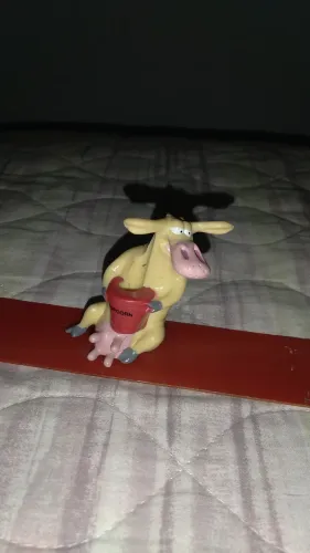 Miniatura de vaca - miniatura vaca cartoon network <br>mede 5 cm.<br>usada