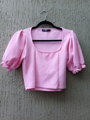 Blusa Cropped Rosa - Decote Quadrado - Tamanho P