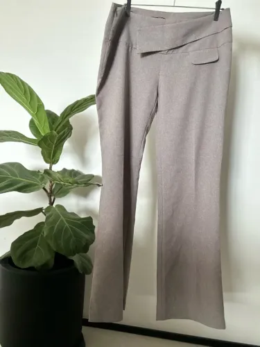 Calça de Alfaiataria 44 Cinza Social