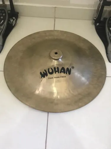 Prato Wuhan B20 China importado 20" Hand Made (Traditional) R$790