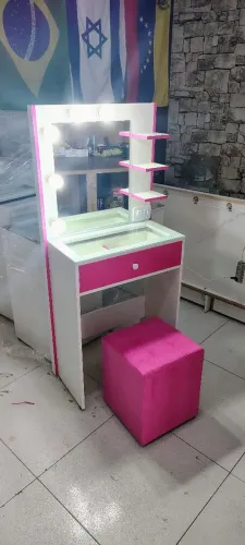 Penteadeira com Espelho e Banqueta - Nova!