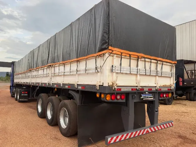 CARRETA GRANELEIRA 3 EIXOS RANDOM 2009