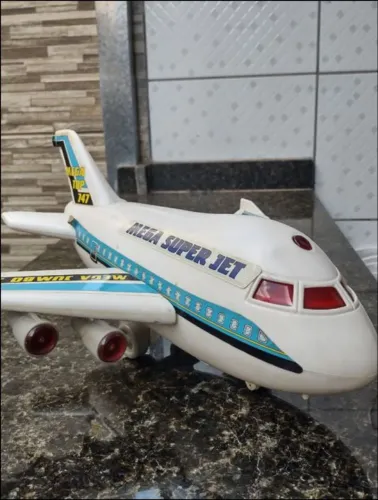 Avião de brinquedo (antigo, relíquia, colecionador)