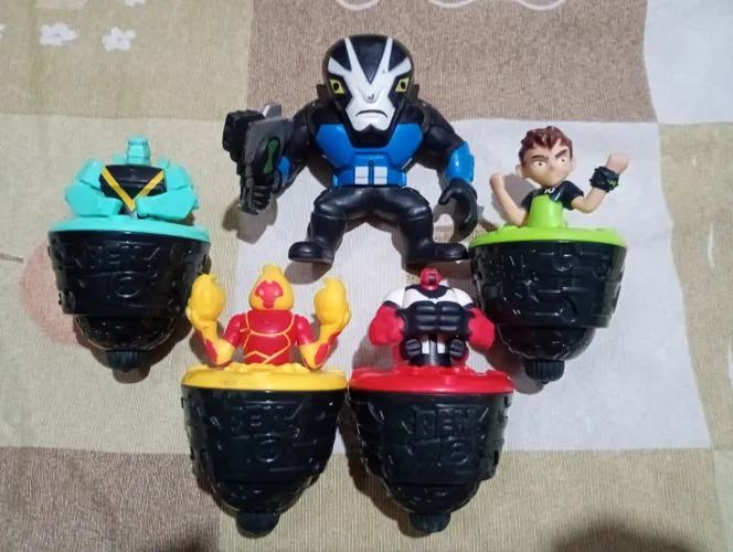 Brinquedos Ben 10 - 5 Peças