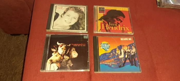 CDs de Música - Amy Grant, Jimi Hendrix, Therapy? e Bizarre Inc.