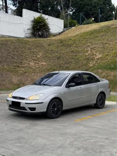 Ford Focus 1.6 Segundo dono ( Valor real )