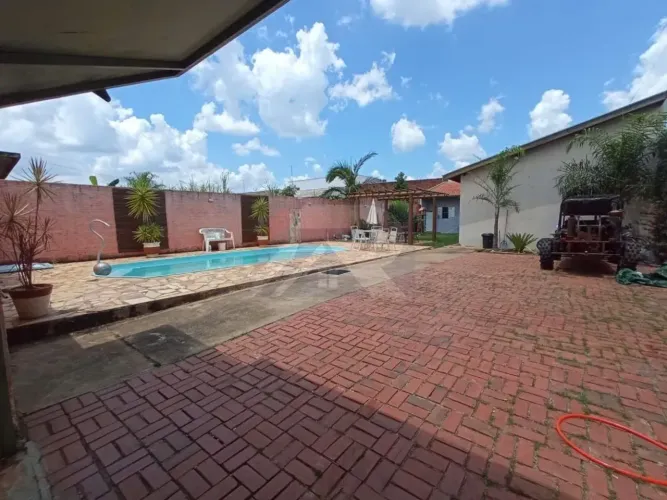Venda de Casas / Área de Lazer na cidade de Ipeúna
