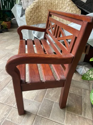 Namoradeira madeira maciça 