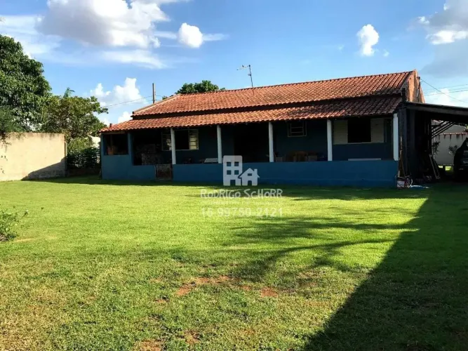 Chacara no bairro Rio das Pedras com 3 quartos sala ampla e um terreno de 1.000 m²!