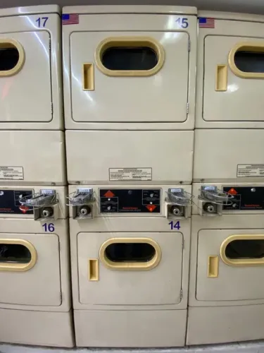  Vendo Secadora  profissional  Speed queen 