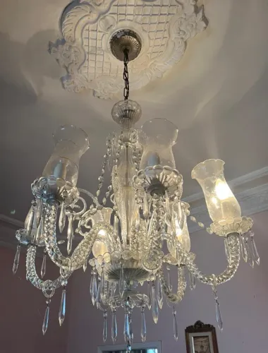 Lustre de cristal belíssimo com 6 braços.  Década de 40/50. Relíquia 