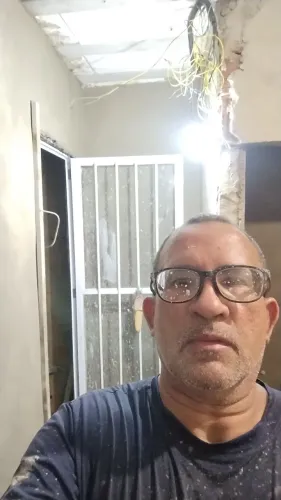 Pedreiro profissional fino acabamento