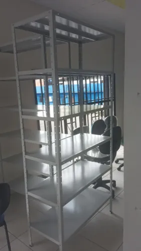 Estante de aço multiuso
