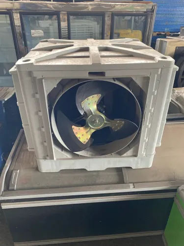 Climatizador evaporativo industrial ou comercial.