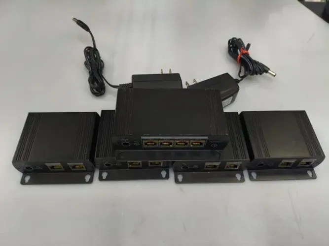 Kit distribuidor VGA com áudio 1 para 4 receptores  COMPLETO 