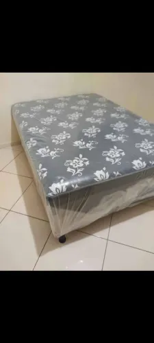 Cama de molas ensacadas