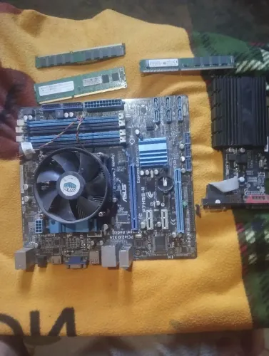 Vendo placa mãe Asus P7H55-M,3 MEMÓRIAS DDR3 4GHB E PLACA DE VÍDEO HD 6450