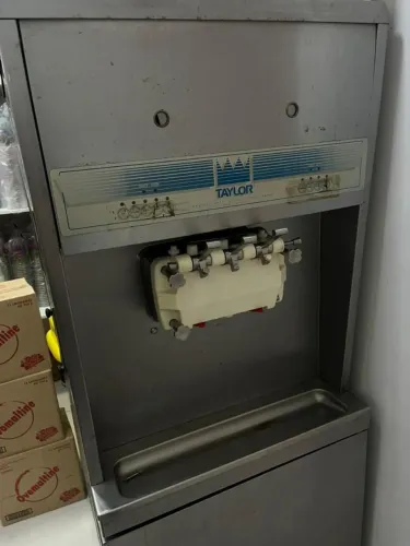 Máquina de Sorvete Taylor 8756 Funcionando Perfeitamente 