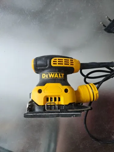 Lixadeira Orbital DeWALT DWE6411-B2