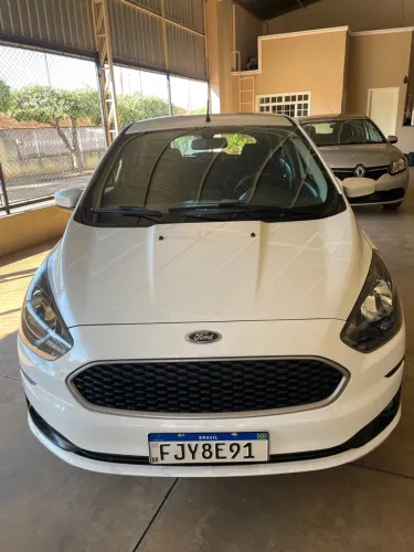 Ford Ka Se Plus 1.5 Branco 2021 com apenas 60.000 km