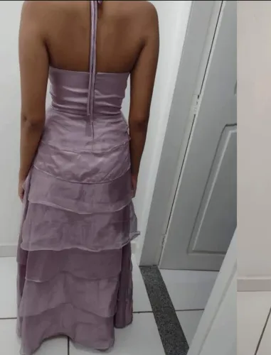 Vestido social e festa usando única vez 