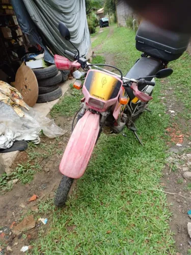 Honda XR 200