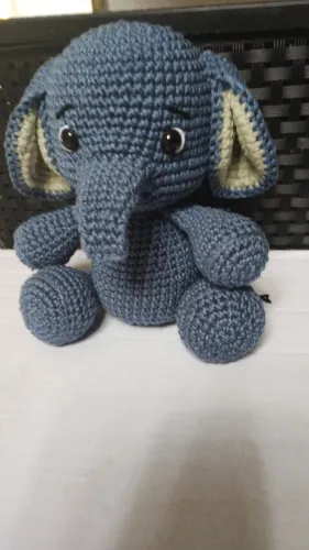 Elefante em amigurumi, bichinhos de crochê perfeito para o quarto do bebê e para brincar.