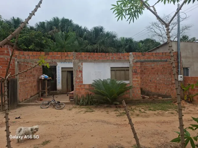 Vendo casa com 3 quartos