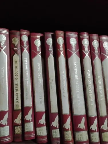 Coleção Júlio Verne 36 livros capa dura luxo, edição 1965