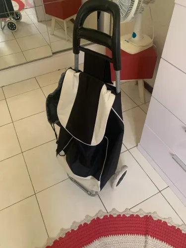 Vende -se carrinho de lona de feira !