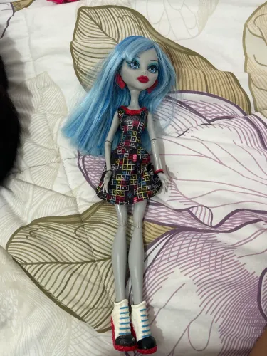 Ghoulia Yelps da linha Classroom (Mad Science) da Monster High