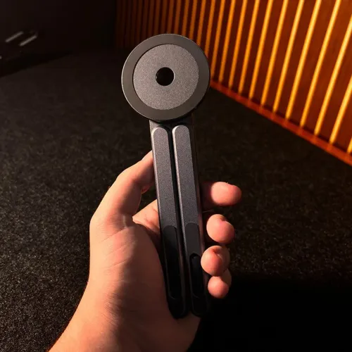 Suporte magnético para notebooks e smartphones