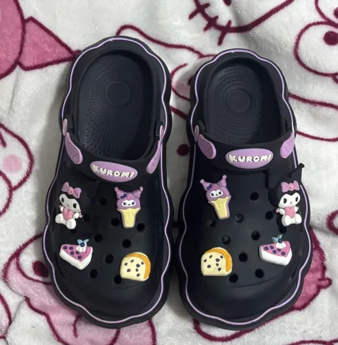CROCS KUROMI SANRIO PRETO 36/37
