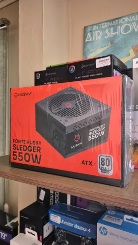 Fonte 550W, 80 Plus, PFC ativo, Husky Sledger, nova, lacrada, com garantia!