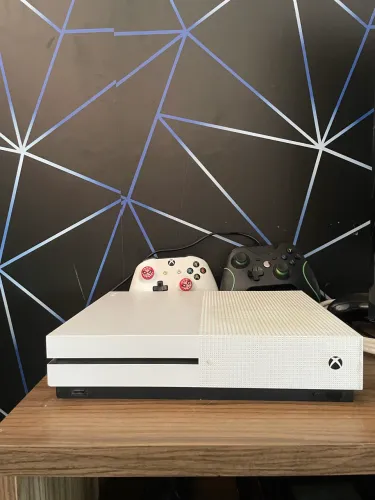 Xbox one s 1tb (aceito ofertas)