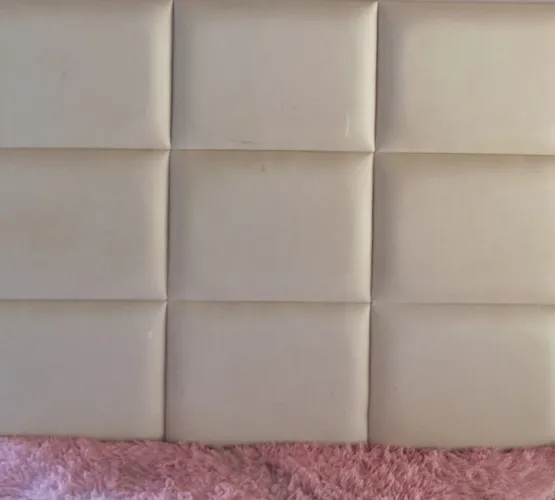 Cabeceira de cama box casal, na cor nude $250,00