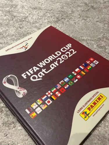 Álbum de 2022 de capa dura completo - FIFA WORLD CUP QATAR 2022