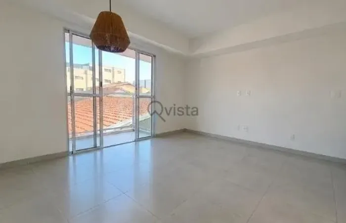 Casa para Locação Anual no Santa Rosa- Guarujá / QVista Inteligência Imobiliária Guarujá.