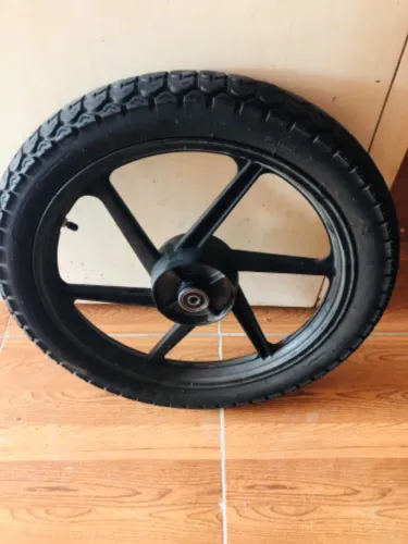  Pneu Aro de moto 17 traseiro .