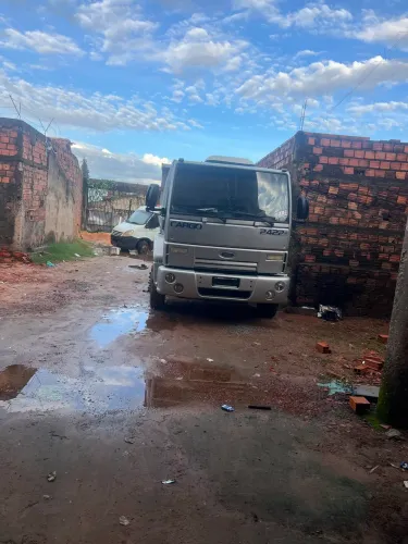 Caminhão Ford cargo 2422