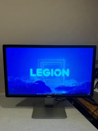 Monitor Dell 27? 4K UHD + Suporte Ajustável